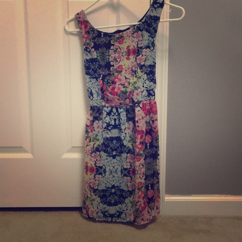 Summer floral dress/Juniors